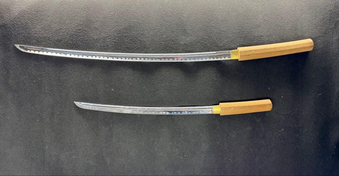 最終価格！早い者勝ち！刀と脇差の大小揃いの高級模造刀 濃州関住二十三代藤原兼房作