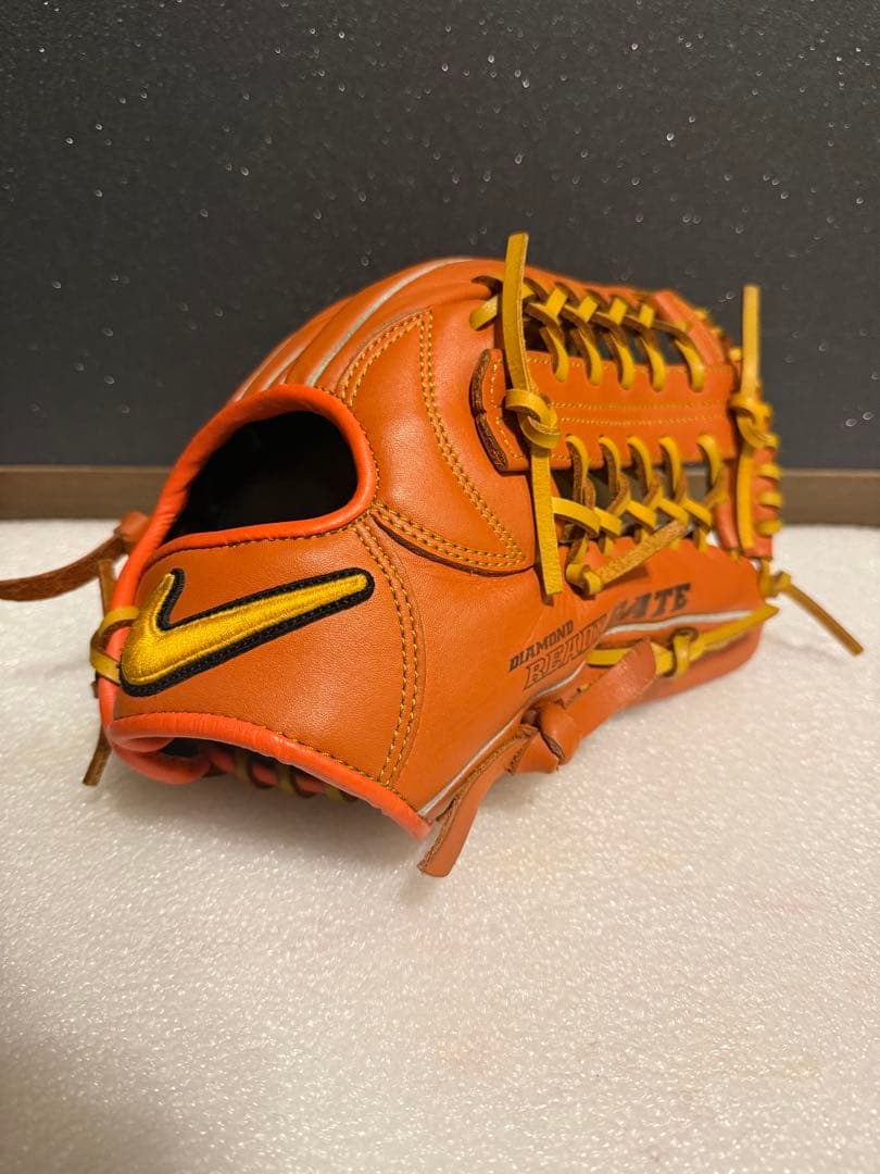 ★屋外未使用★ NIKE ナイキ 一般軟式 内野手用 良型 革質◎ 軽量 ②