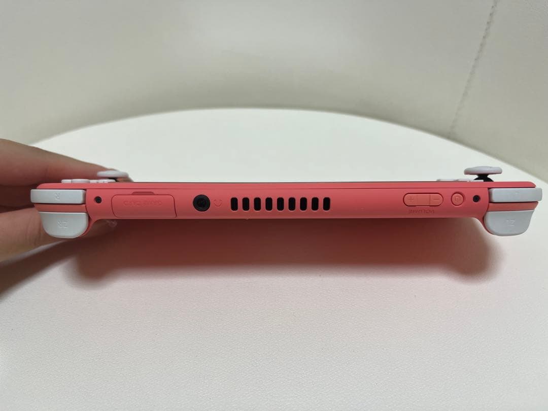 任天堂Switchライト ピンク 本体