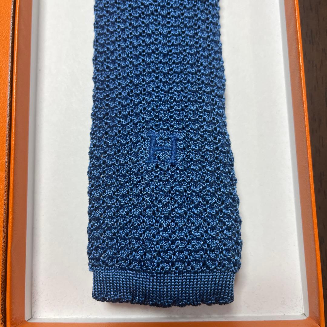 美品　エルメス　ネクタイ　青　H柄 無地　ニットタイ