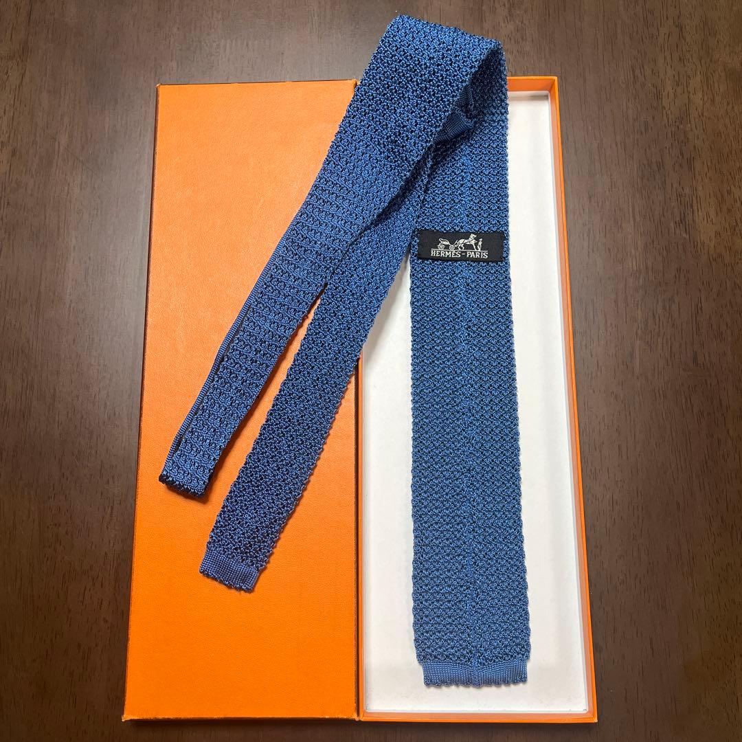 美品　エルメス　ネクタイ　青　H柄 無地　ニットタイ