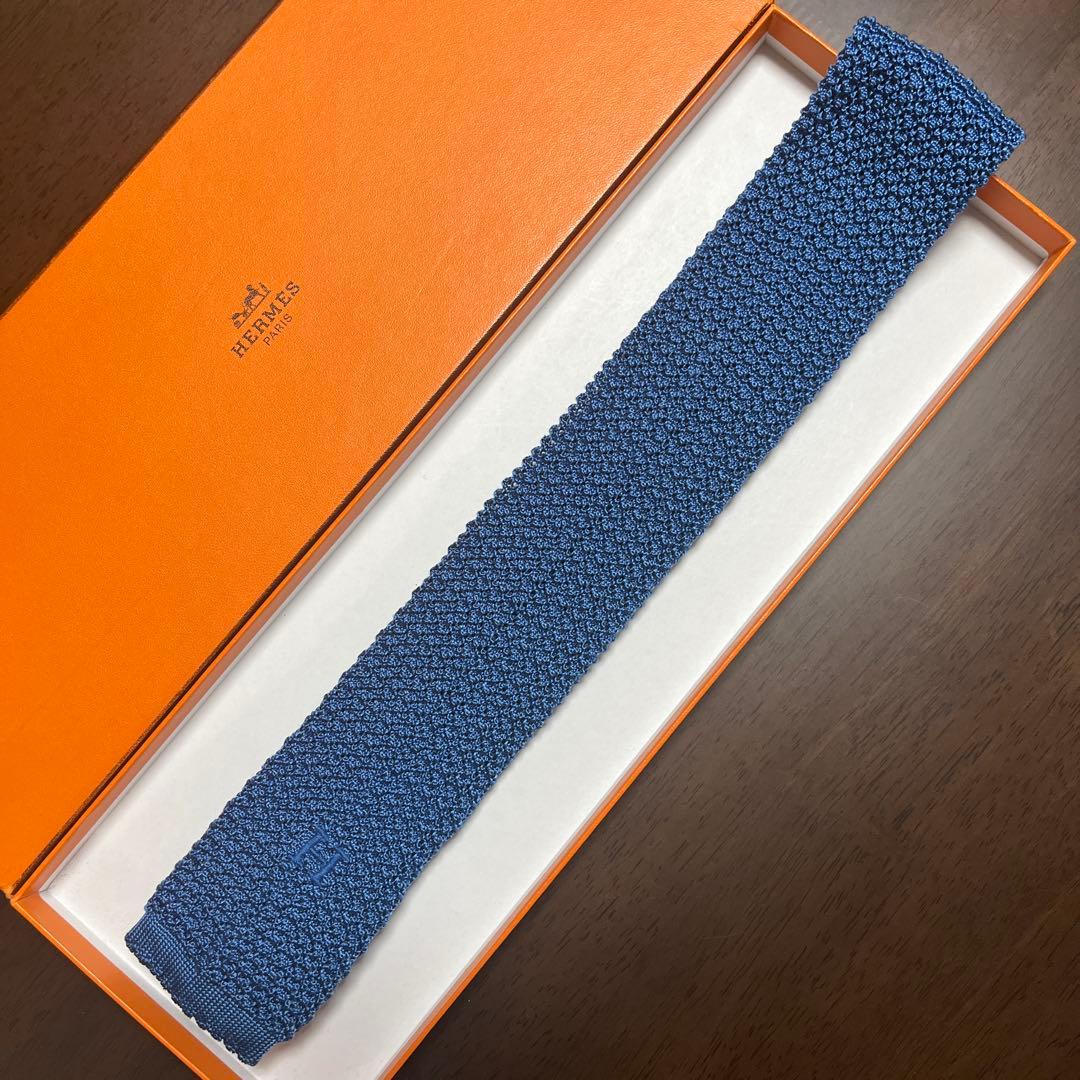 美品　エルメス　ネクタイ　青　H柄 無地　ニットタイ