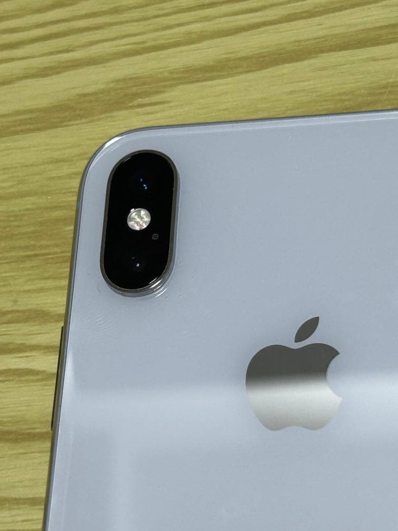 iPhone X シルバー