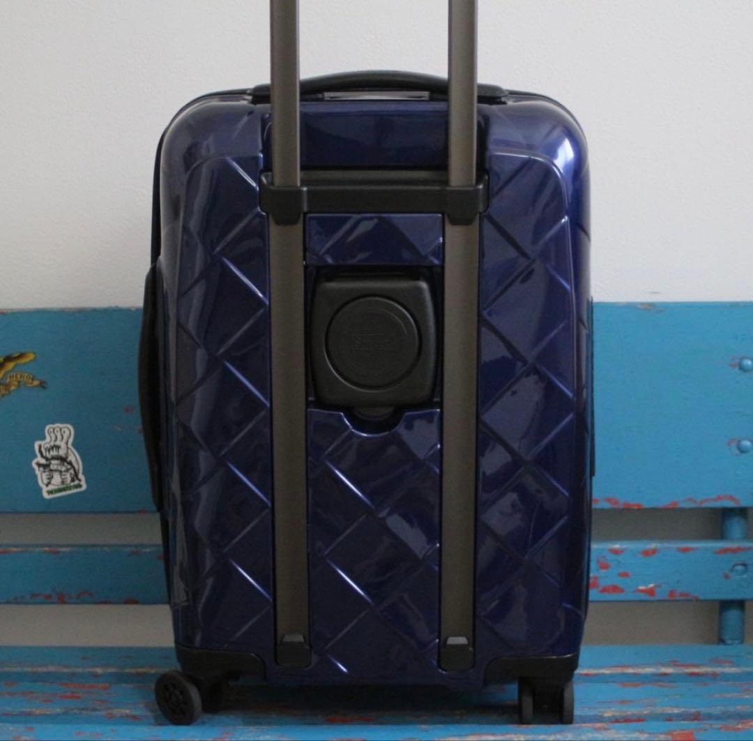 美品 Stratic キャリーケース TSAロック 機内持ち込み可 33L