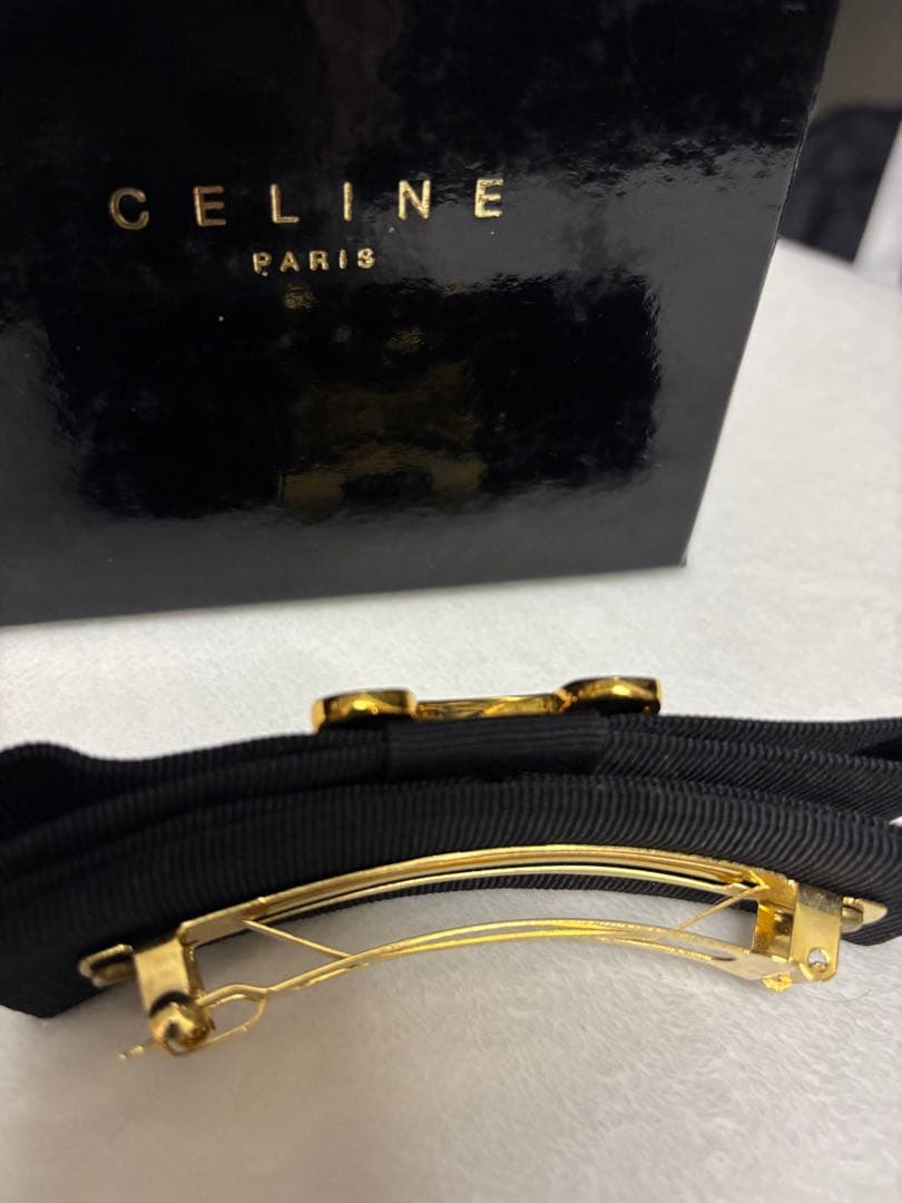 CELINE ゴールドバックル ヘアアクセサリー