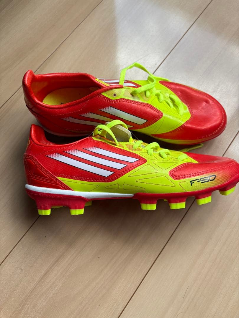 adidas F50 赤/黄 スパイクシューズ
