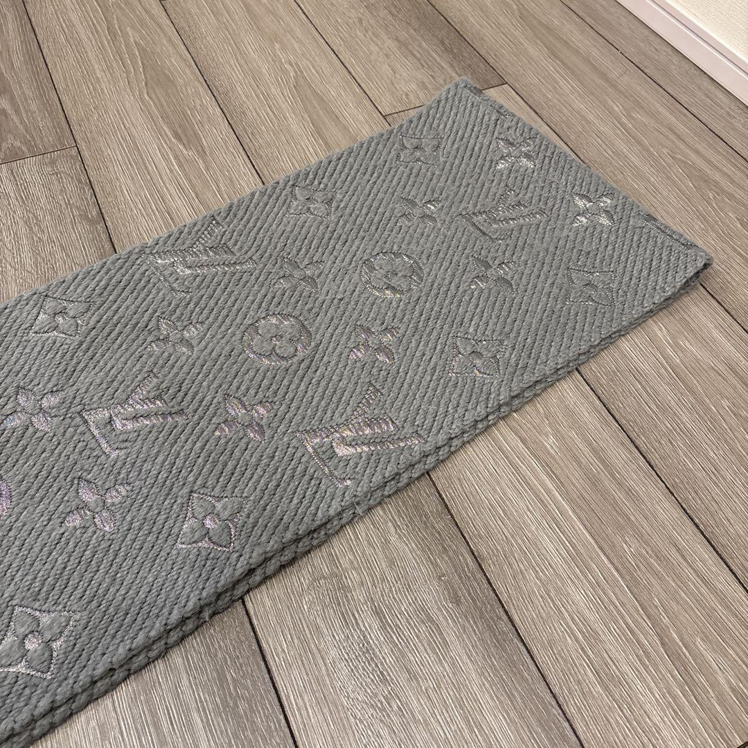 LOUIS VUITTON ルイヴィトン　ロゴマニア　マフラー