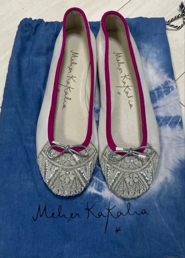 ミハエルカカリア フラットシューズ