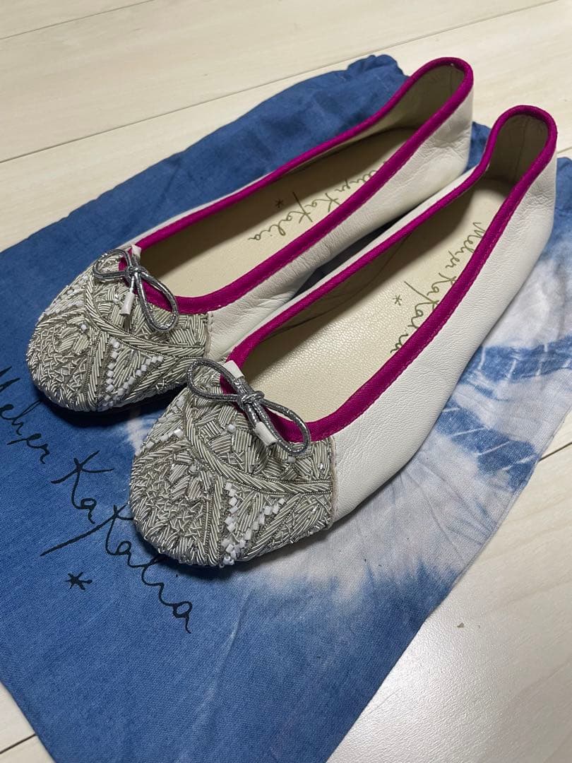 ミハエルカカリア フラットシューズ