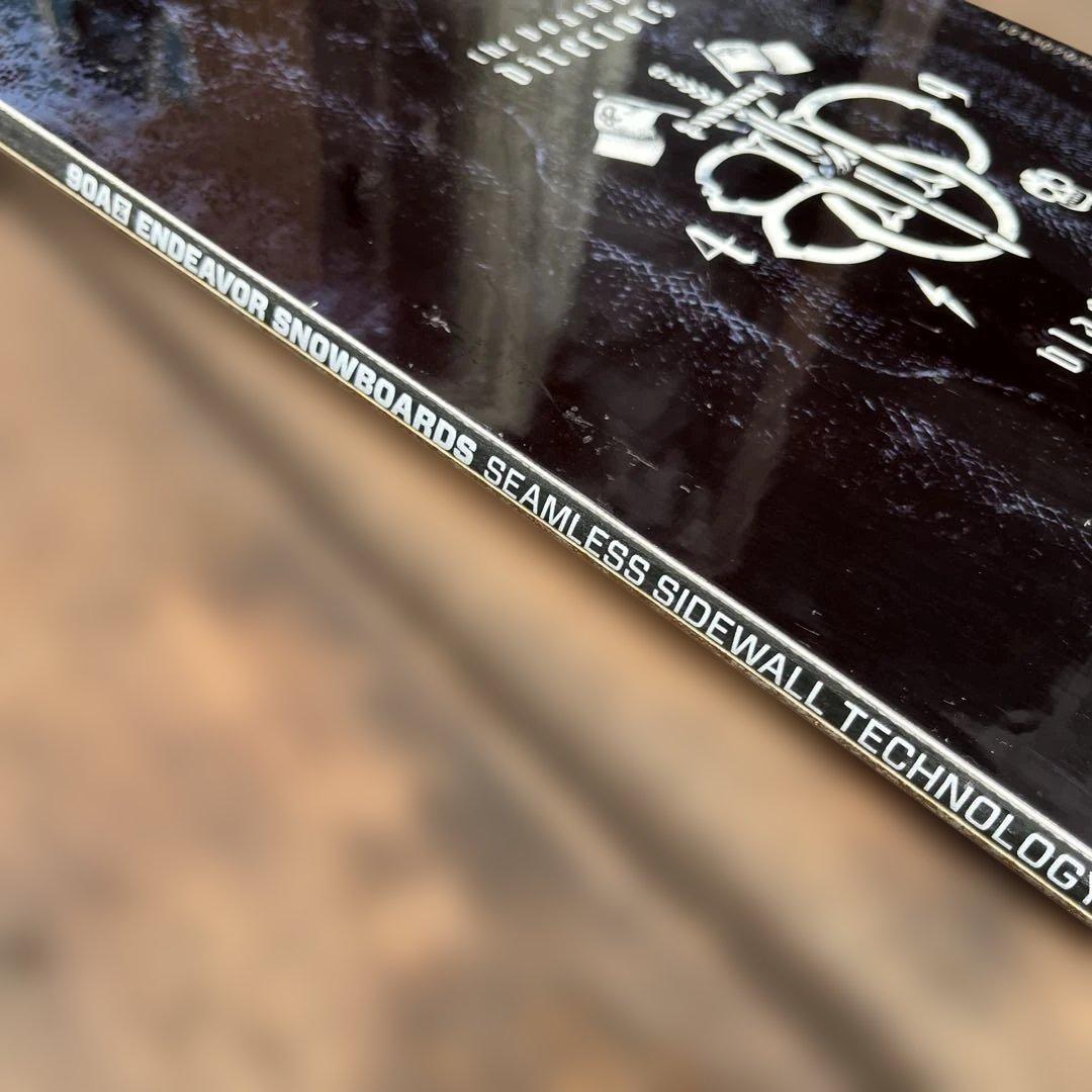 スノーボード Endeavor Blackest of the Black