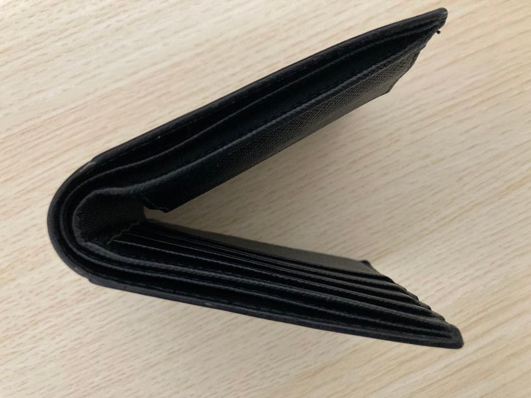 プラダ　サフィアーノ2つ折り財布