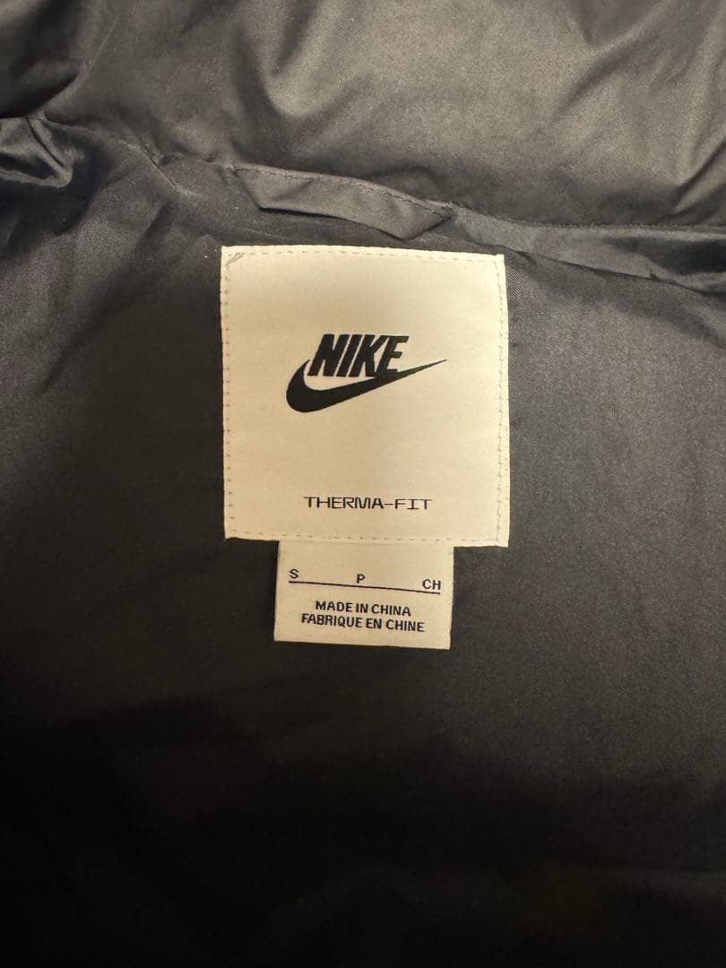 Nike ダウンベスト