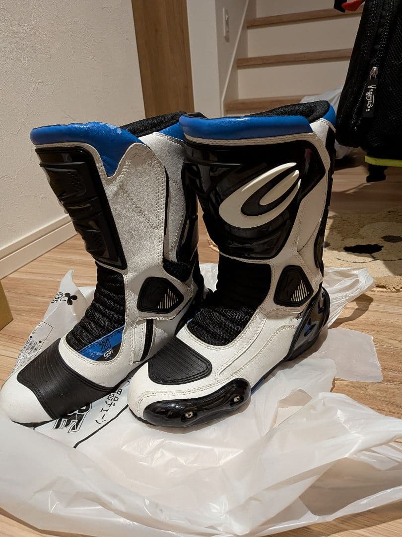 【送料無料】レーシングブーツ　レーシングシューズ　26cm