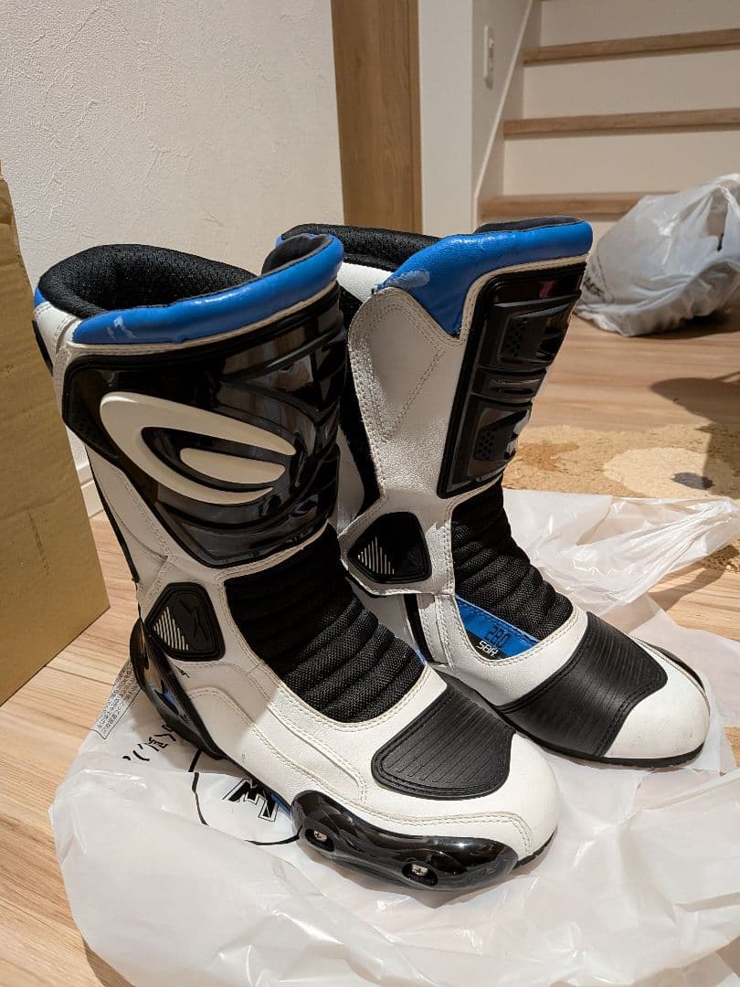 【送料無料】レーシングブーツ　レーシングシューズ　26cm