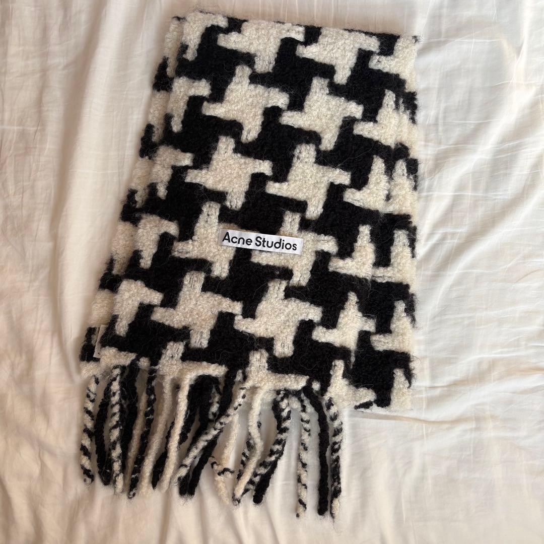 Acne Studious マフラー　千鳥柄