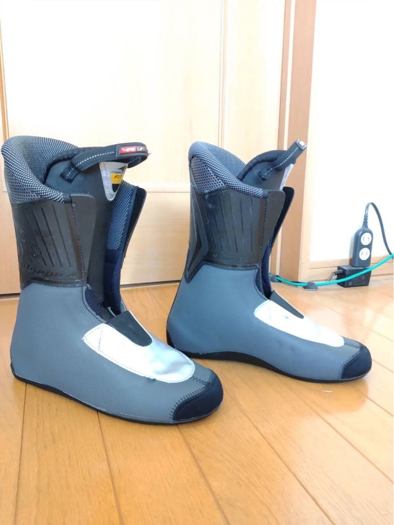 「HEAD SUPER SHAPE i.magnum & NORDICA ブーツ