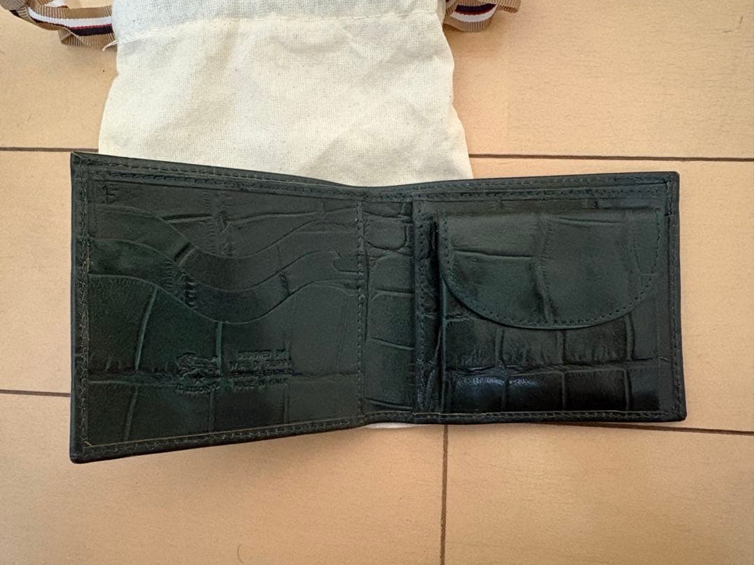 イルビゾンテ　クロコ型押し　二つ折り財布
