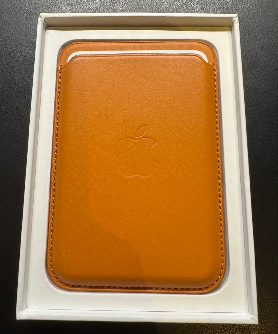 Apple レザーウォレット ゴールデンブラウン 純正 探す機能対応