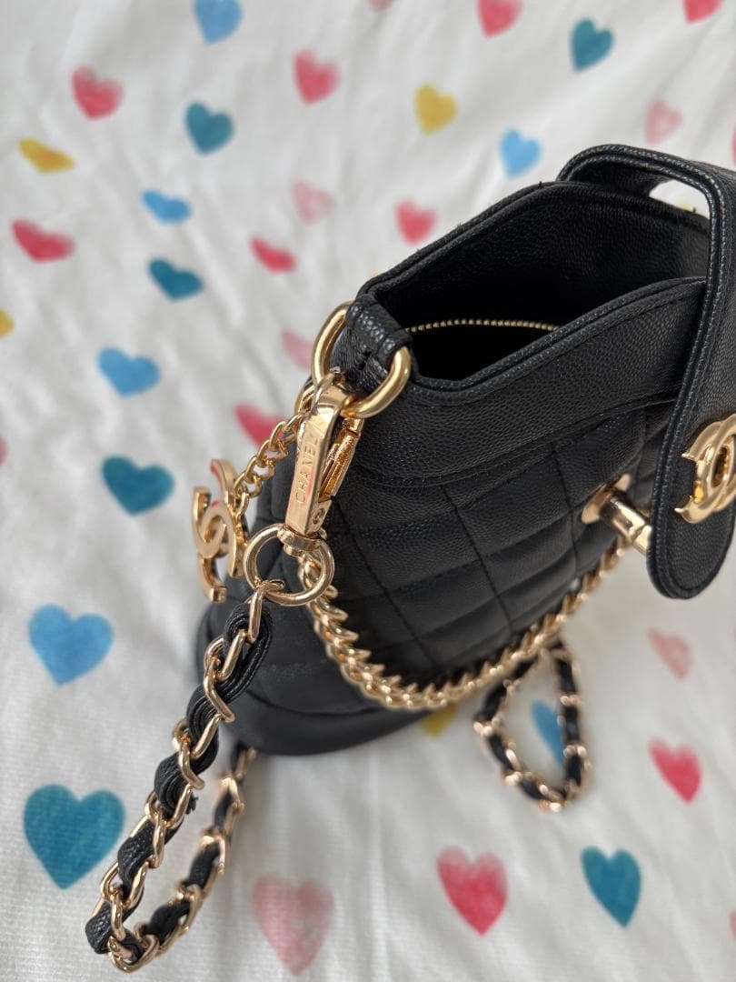 極美品 ブラック キルティング ショルダーバッグ