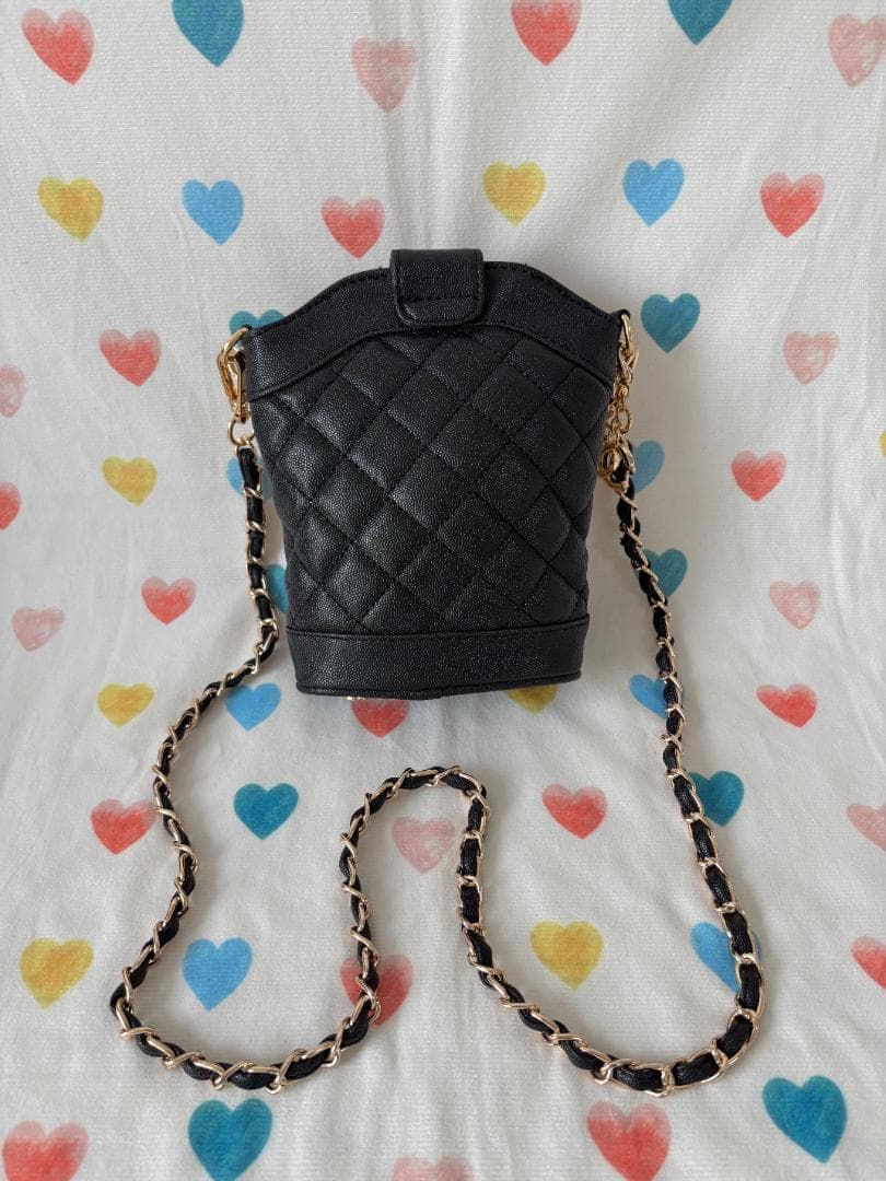 極美品 ブラック キルティング ショルダーバッグ