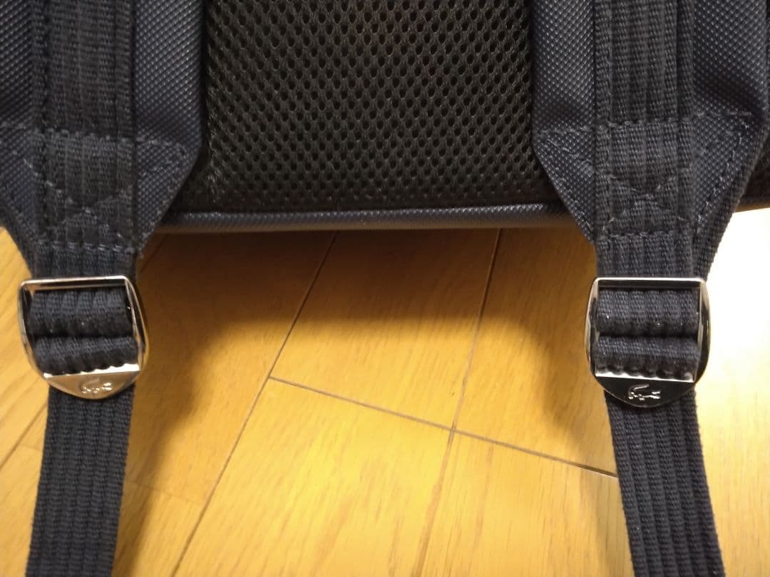 美品 LACOSTE リュック A4 PC ビジネス 通勤 通学 ラコステ