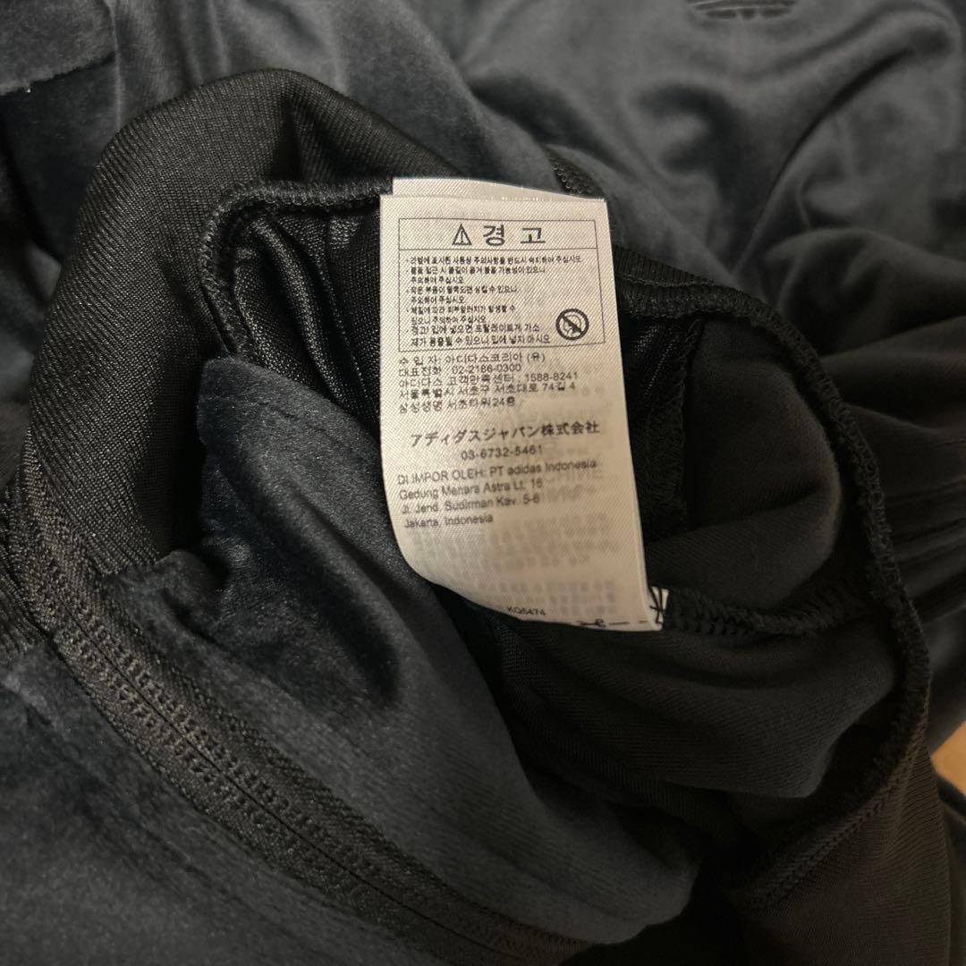 adidas ブラック ベロア　トラックジャケット Mサイズ ID053