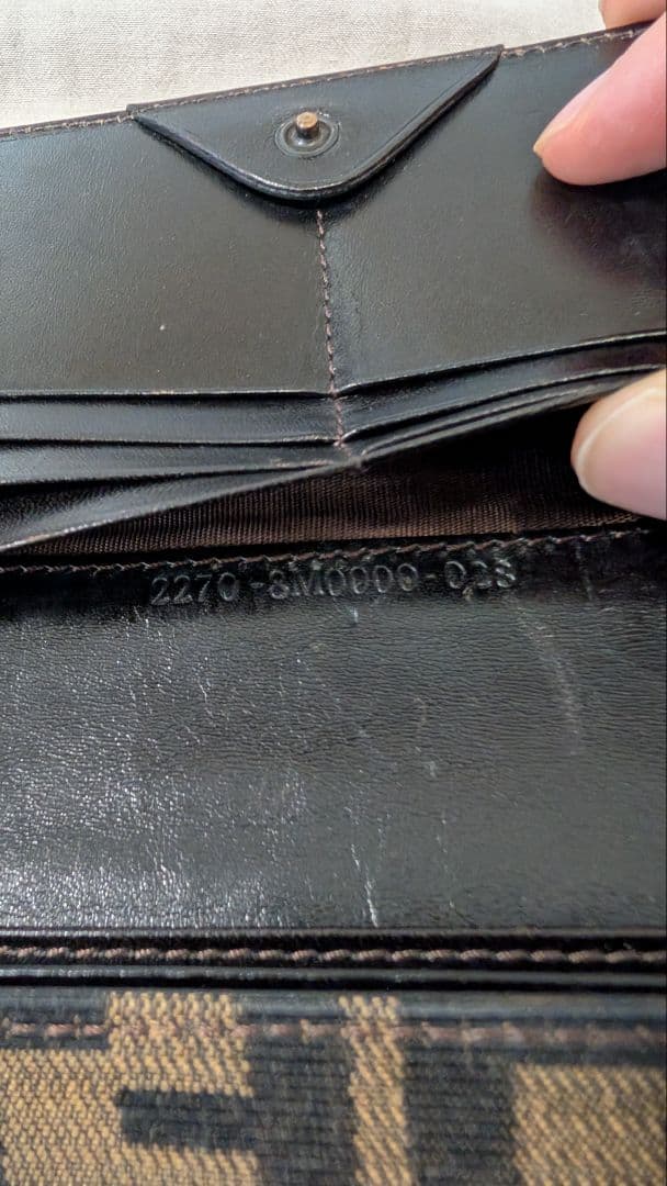 ✨使用感無し✨　FENDI 長財布　ズッカ　ズッキーノ　キャンバス　FFロゴ