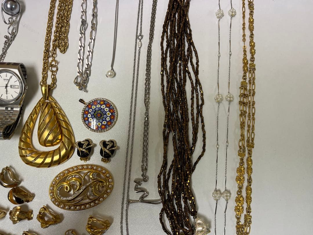 遺品整理セット　Cartier含むアクセサリーセット