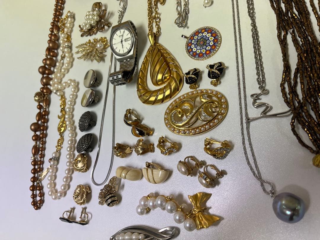 遺品整理セット　Cartier含むアクセサリーセット