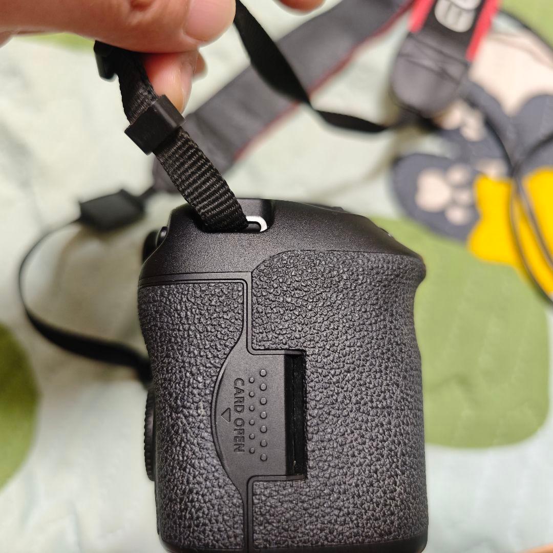 Canon EOS 7D Mark II デジタル一眼レフカメラ ボディ