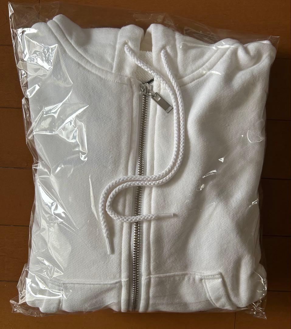 きよみ　舘かおりさん　梨花さん　LON TONE ZIP HOODIE