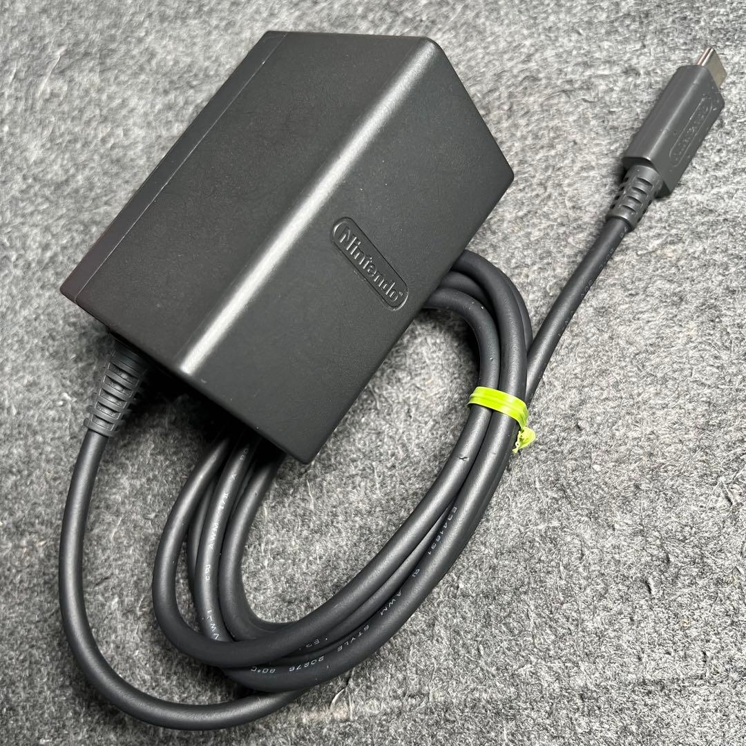 【状態良好】ニンテンドースイッチライト コーラル HDH-001 ピンク