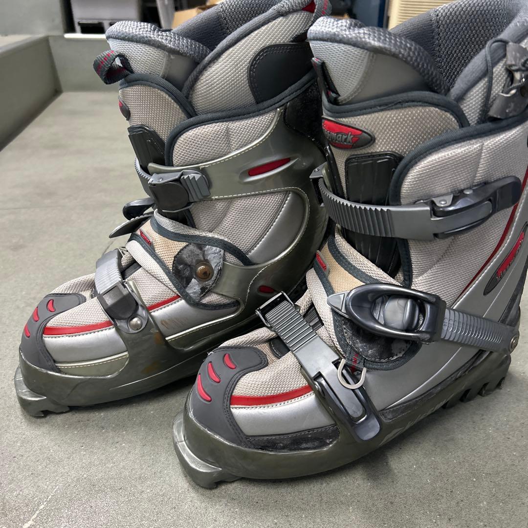 キスマーク　ショートスキー　ブーツ