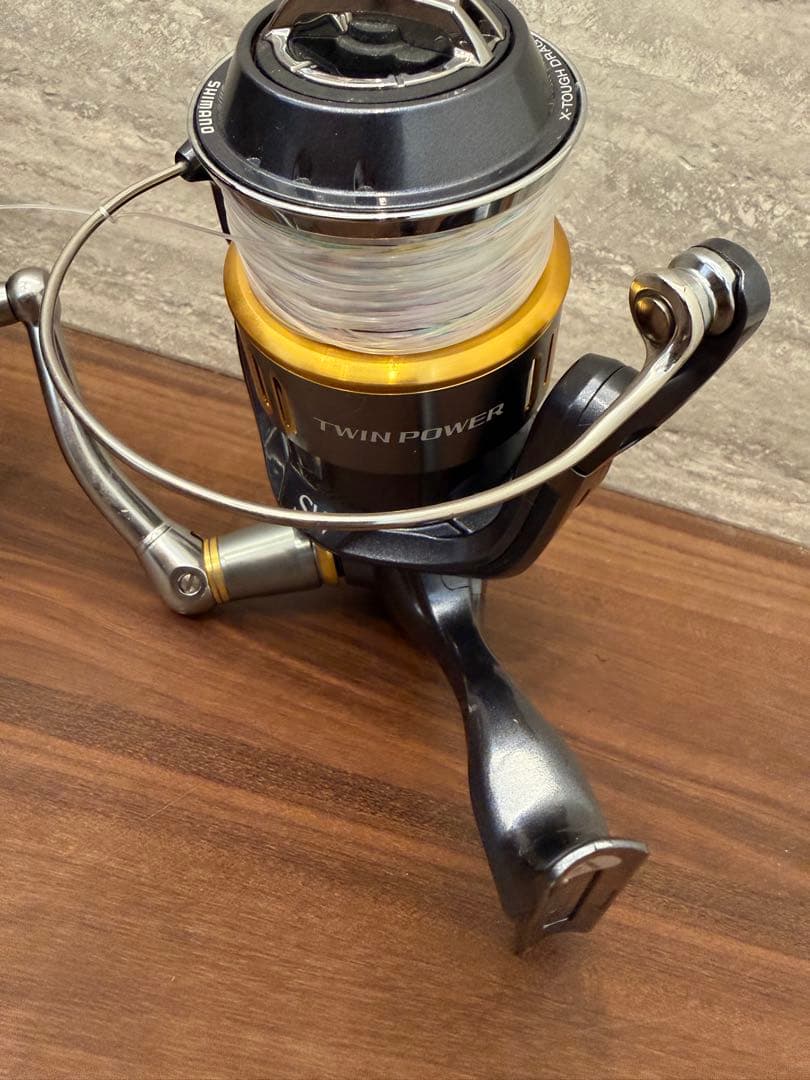 シマノ ツインパワー SW8000HG-B 左巻き 数回使用