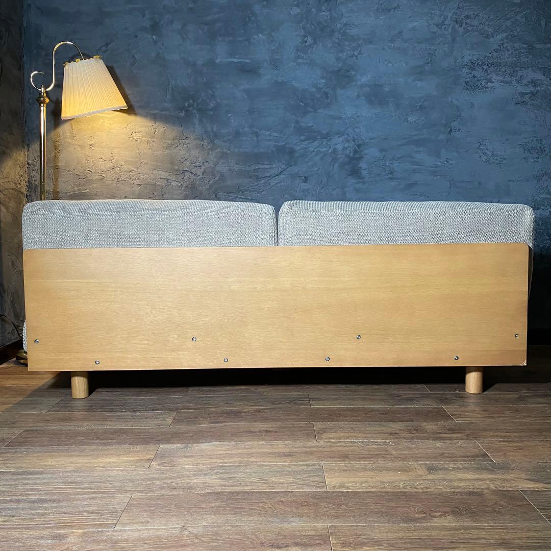 首都圏送無料〜　10万 ゆったり座れるアームレスソファ　３シーター　ベージュ