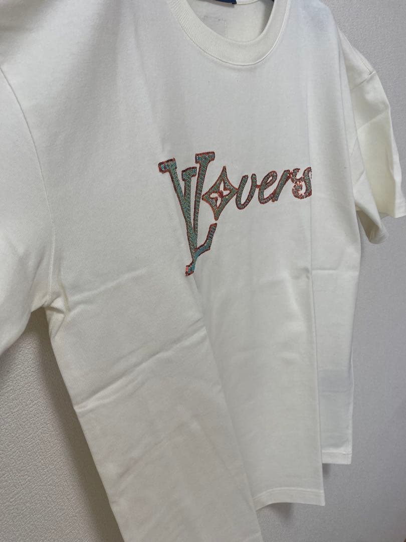 希少　即日発送　ルイヴィトン　ビーズ刺繍ロゴ　Tシャツ