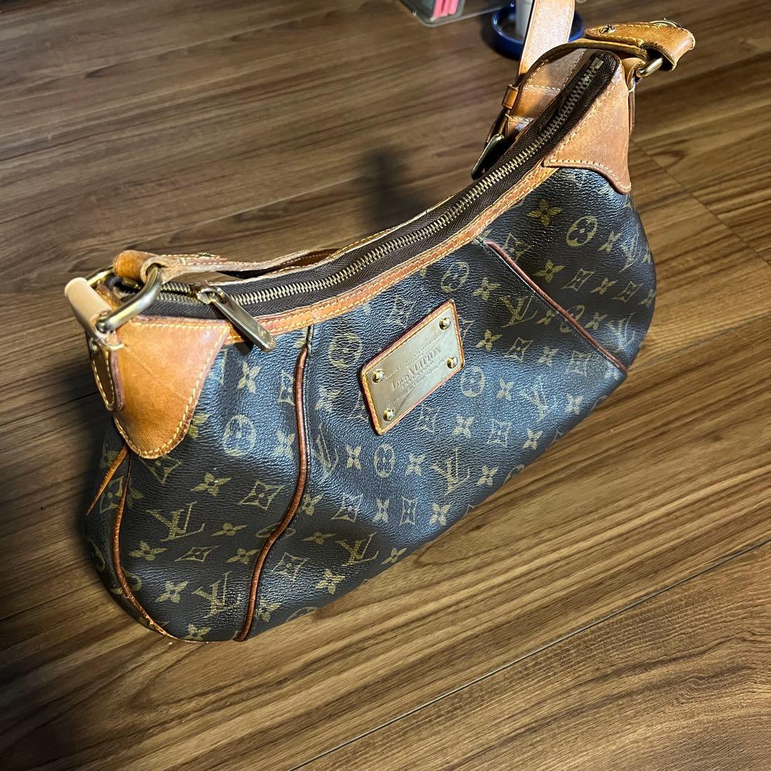 LOUIS VUITTON 「THAMES」ショルダーバッグ モノグラム