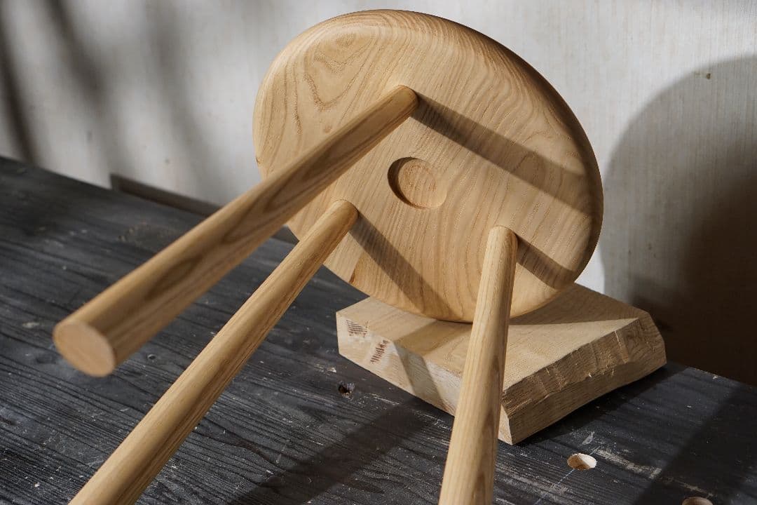 無垢の栗の木スツール