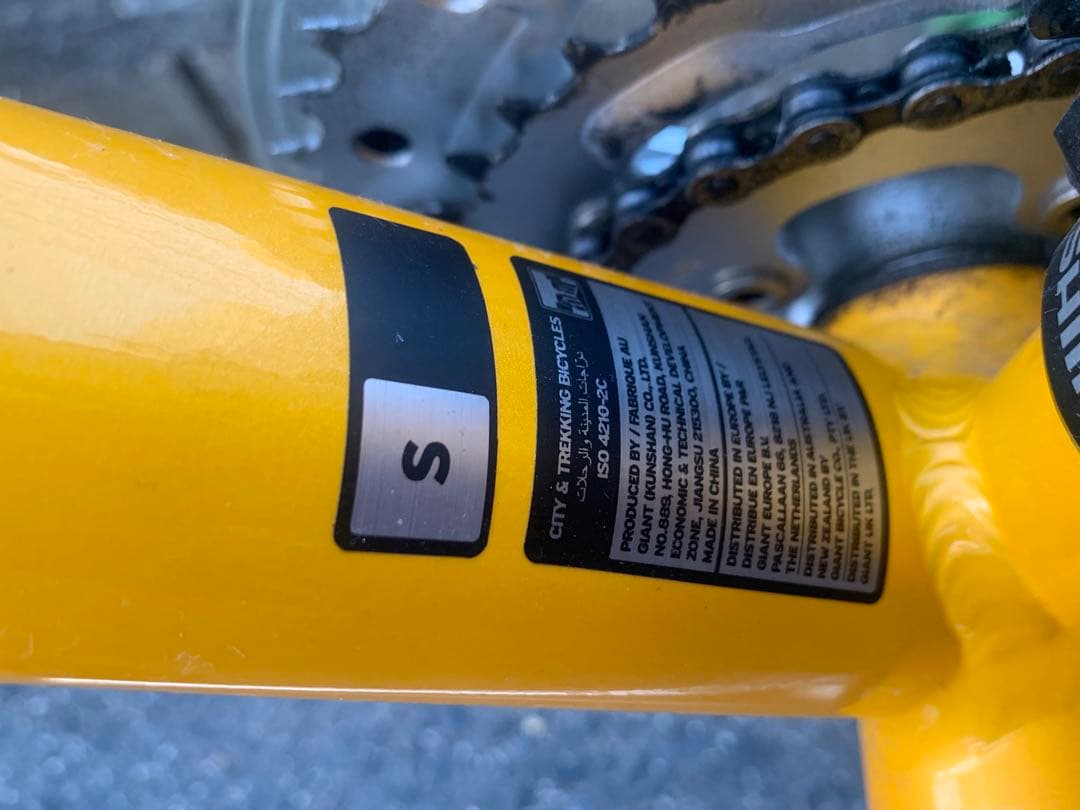 【美品】GIANT クロスバイク ESCAPE R3 イエロー