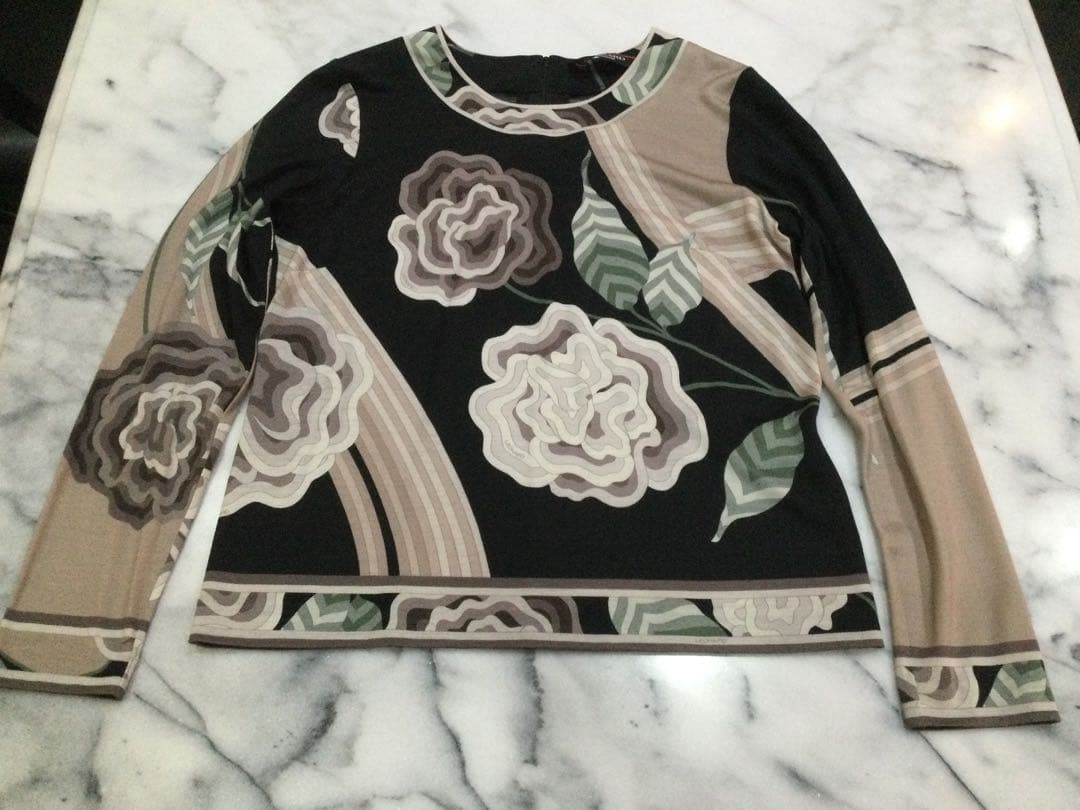 「レオナール」アンサンブル　新品未使用