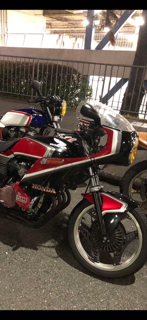 イノウエハーフカウル黒赤カラー　中古品