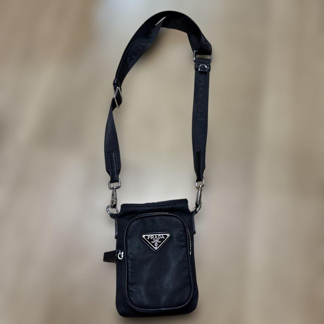 並行輸入品　プラダ　ショルダーバッグ