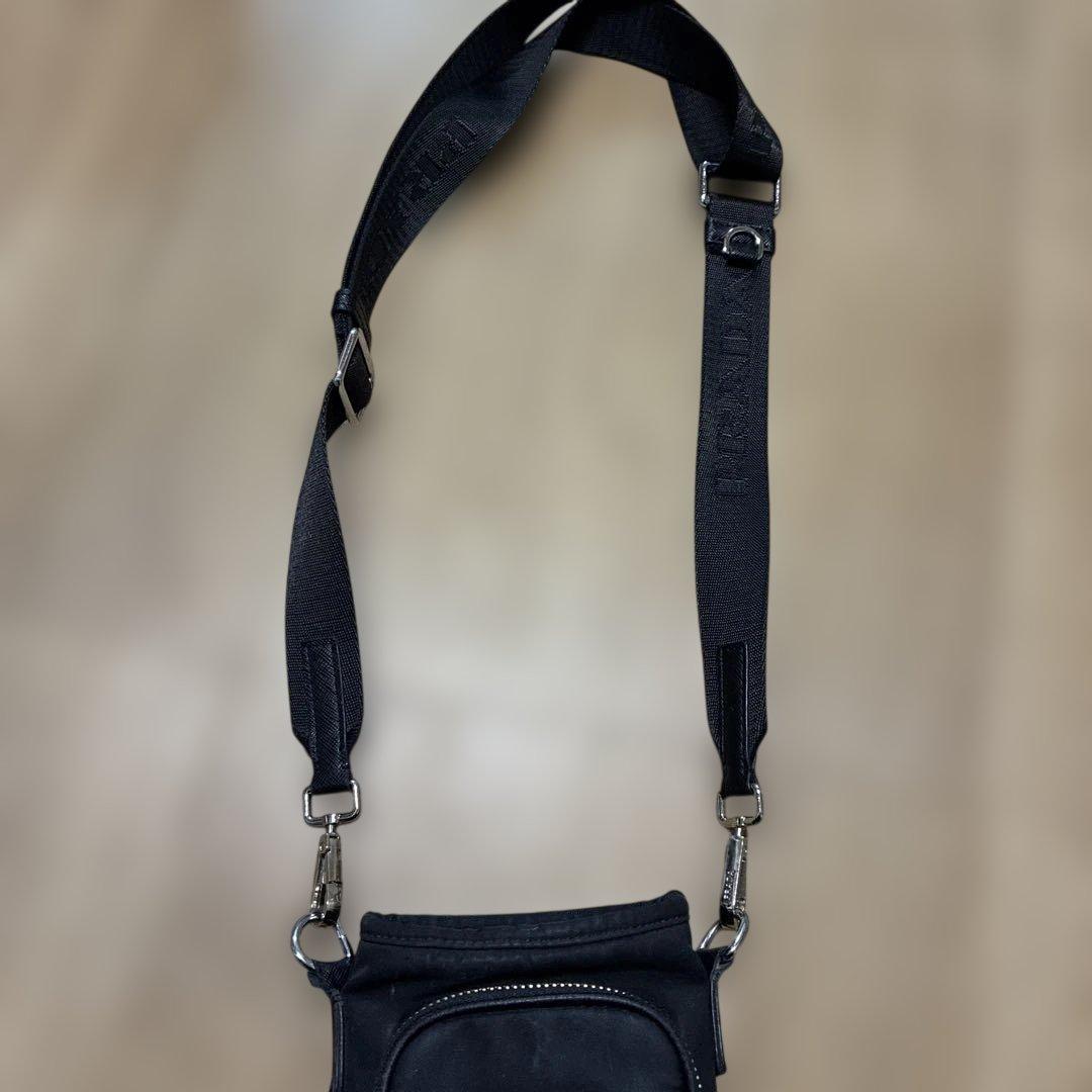 並行輸入品　プラダ　ショルダーバッグ