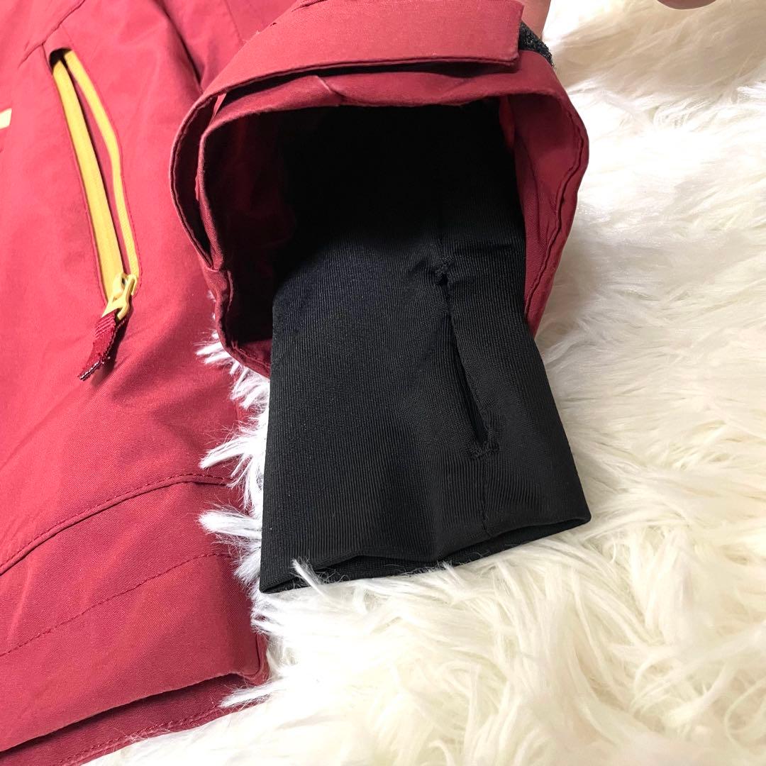 adidas エリック・ジャクソン　シグネチャーモデル スノーボード　ウェア