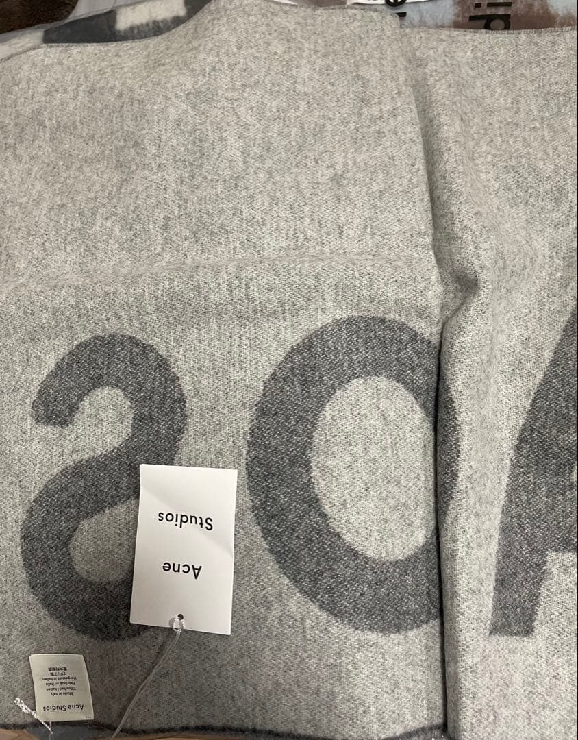 【秋冬必須アイテム】Acne Studios マフラー　ライトグレー