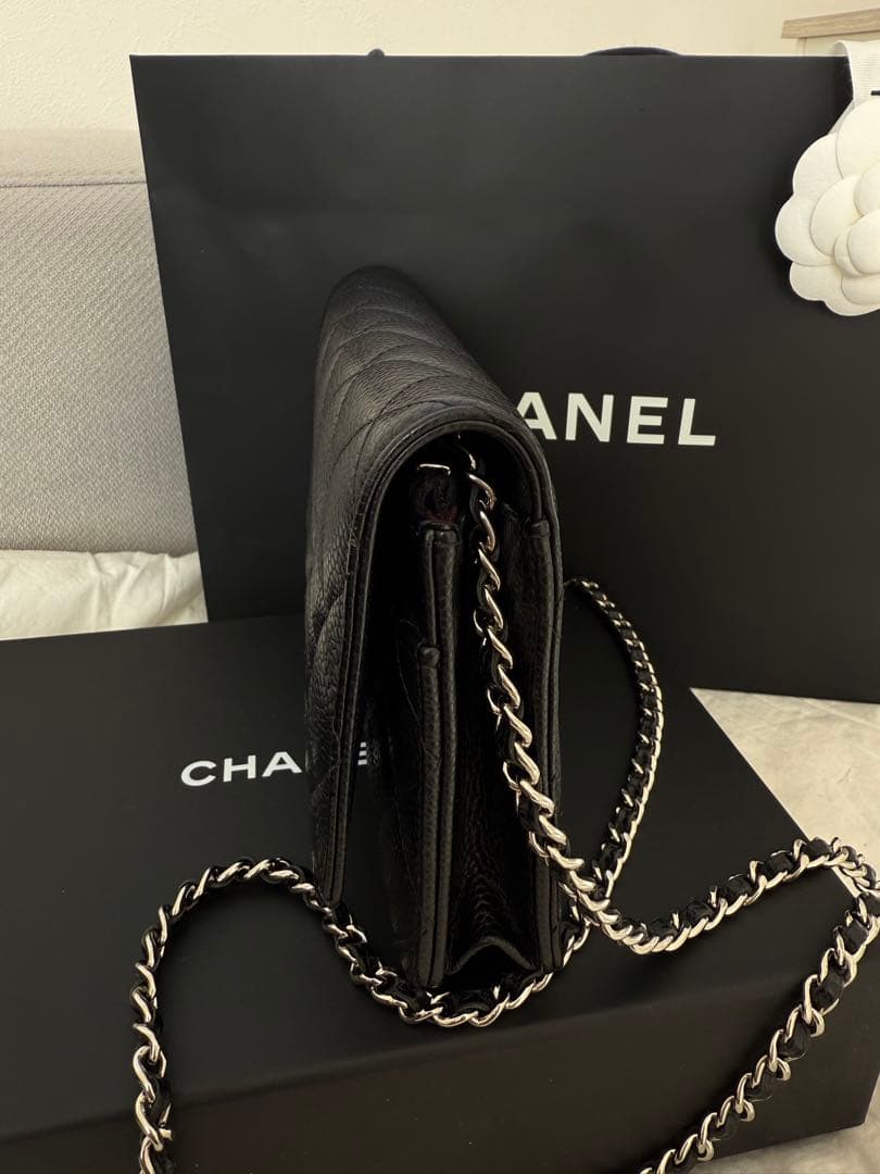 CHANEL クラシックチェーンウォレット