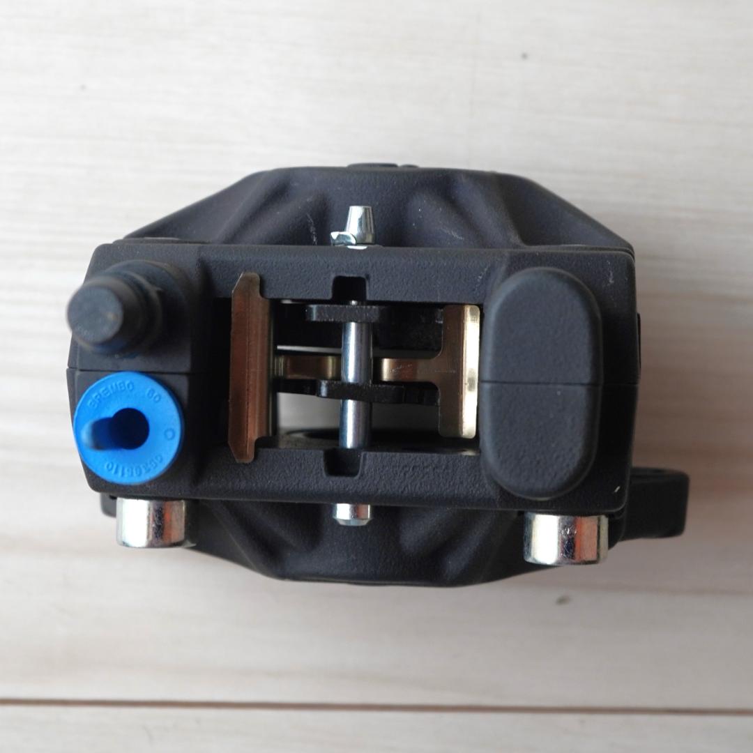 ブレンボ 2ピストンキャリパー リア用 黒2POT鋳造タイプ20.5161.51