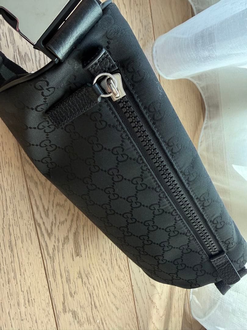 ぴ*き様 【正規品・超美品】GUCCI☆ボディバッグ GG