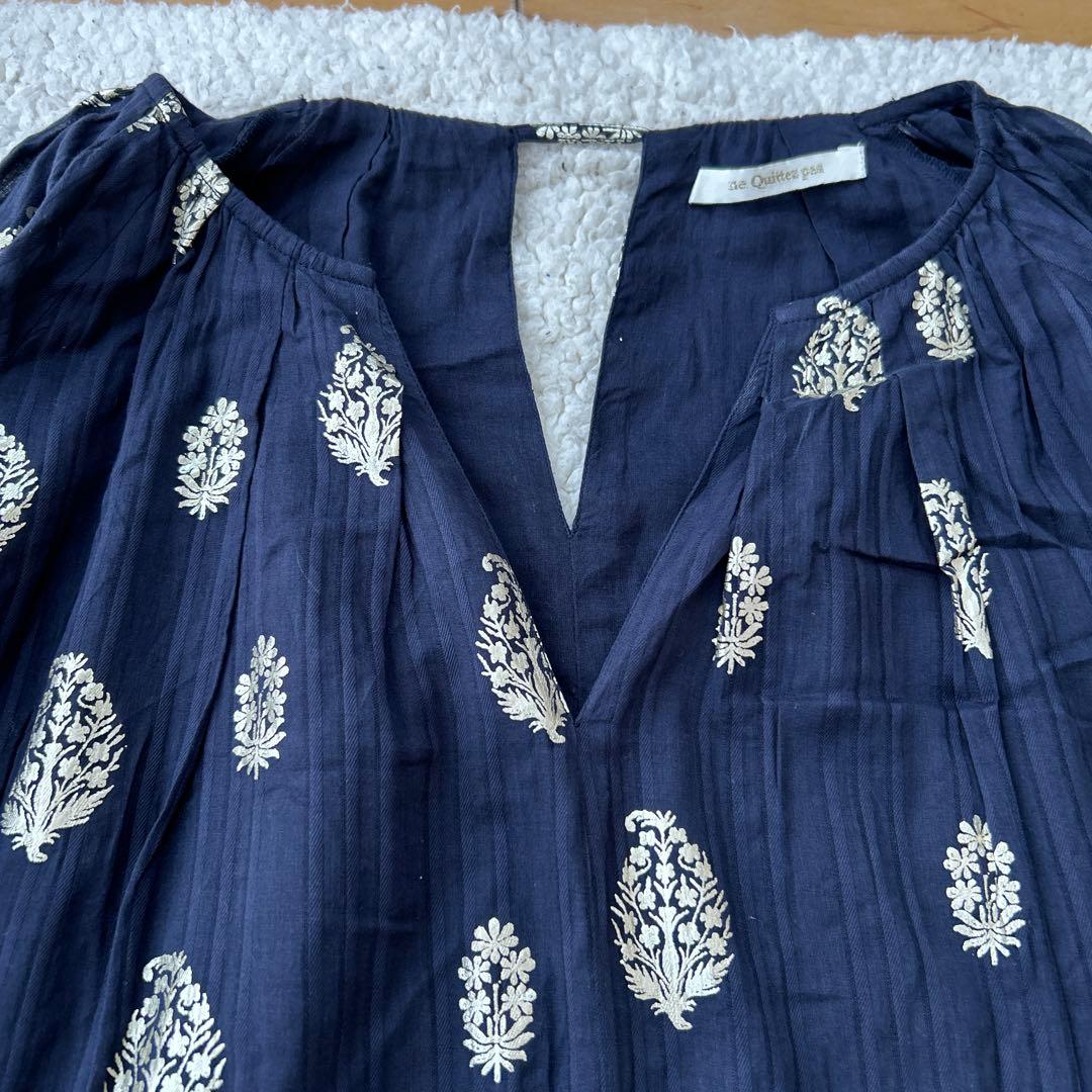 美品ne Quittez pasヌキテパ　箔プリントロングワンピース ネイビーM