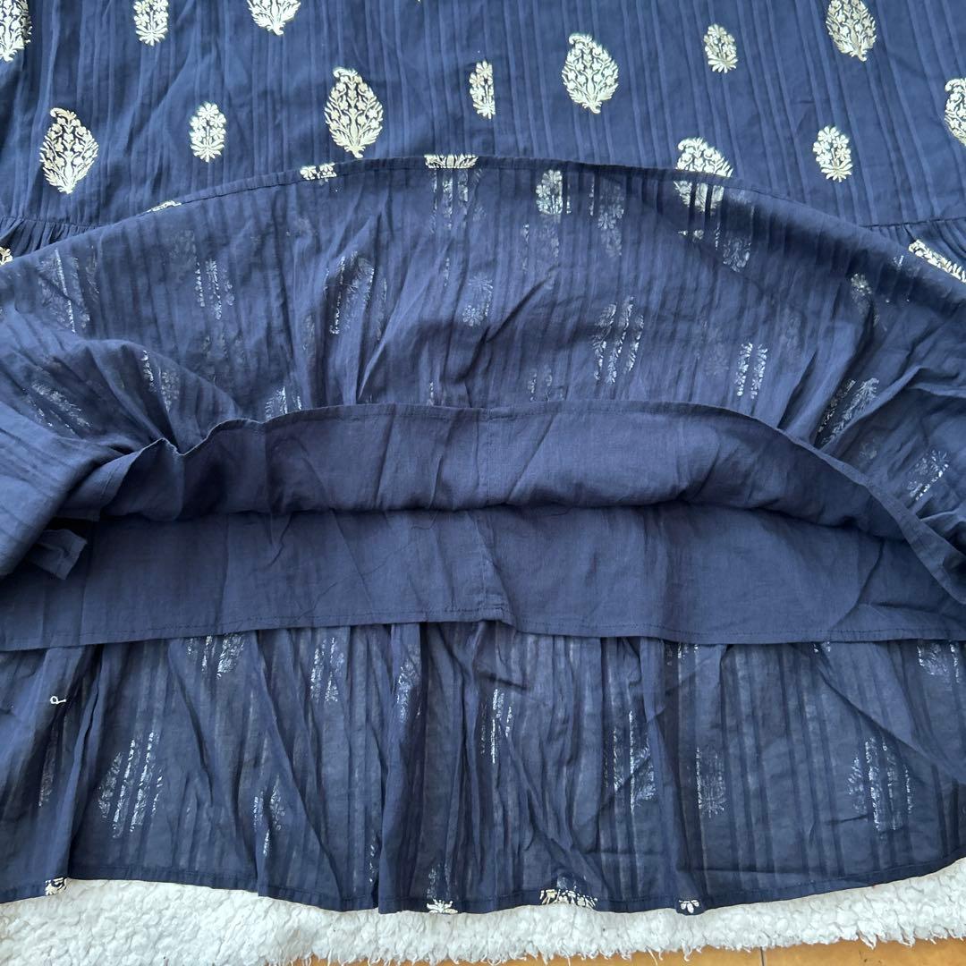 美品ne Quittez pasヌキテパ　箔プリントロングワンピース ネイビーM